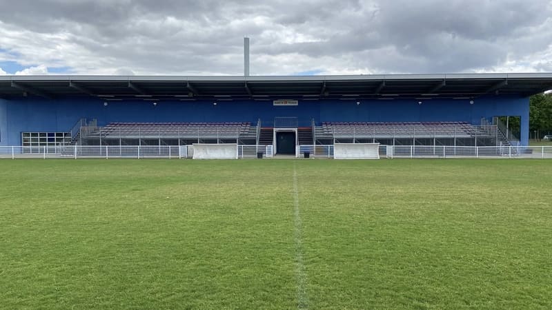 Tribune du stade Alain-Coulon du TUC Rugby à Toulouse
